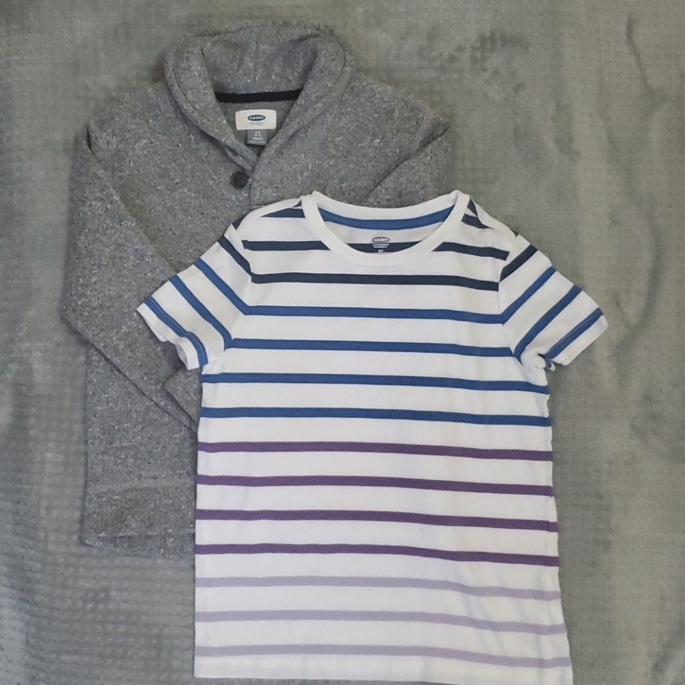 2 Old Navy shirts